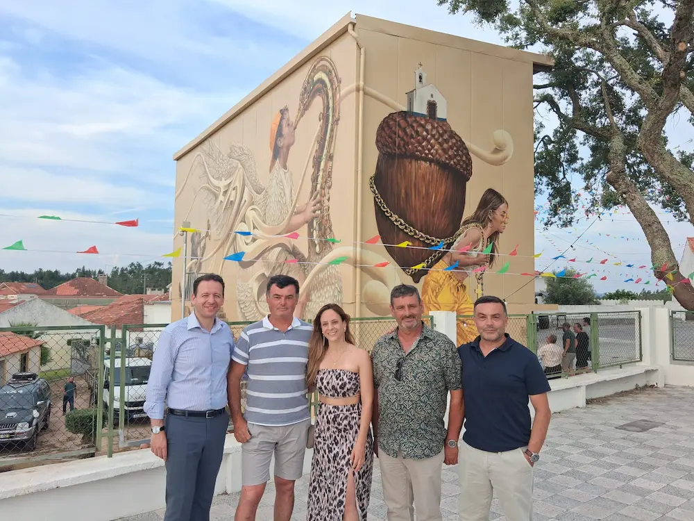 Lugar do Sobral inaugurou mural artístico que homenageia a identidade e a história da comunidade Lugar do Sobral inaugurou mural artístico que homenageia a identidade e a história da comunidade